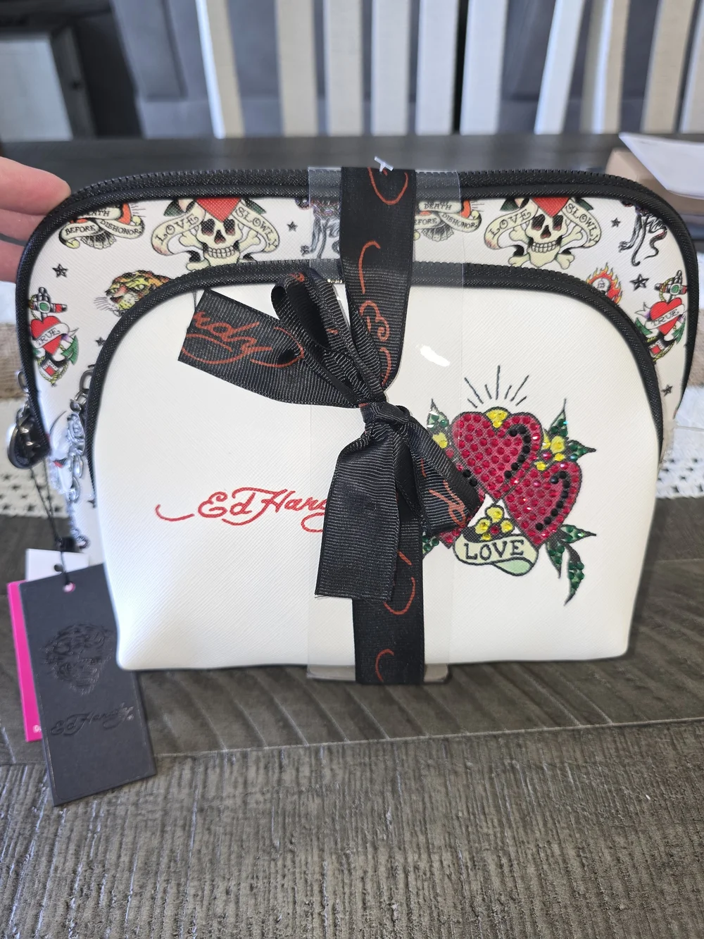 Ed Hardy NWT White Cosmetic Pouch Set with Red Heart Tattoo Graphic